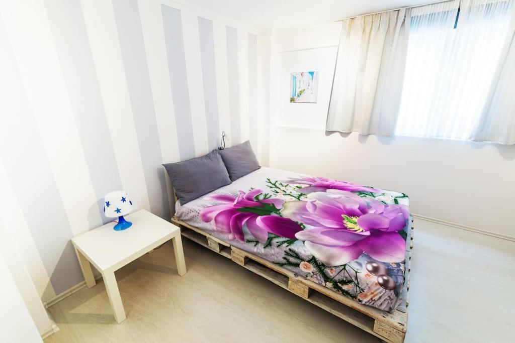 2 Bedrooms Apartment Close To Metro Dafni In 아테네 외부 사진