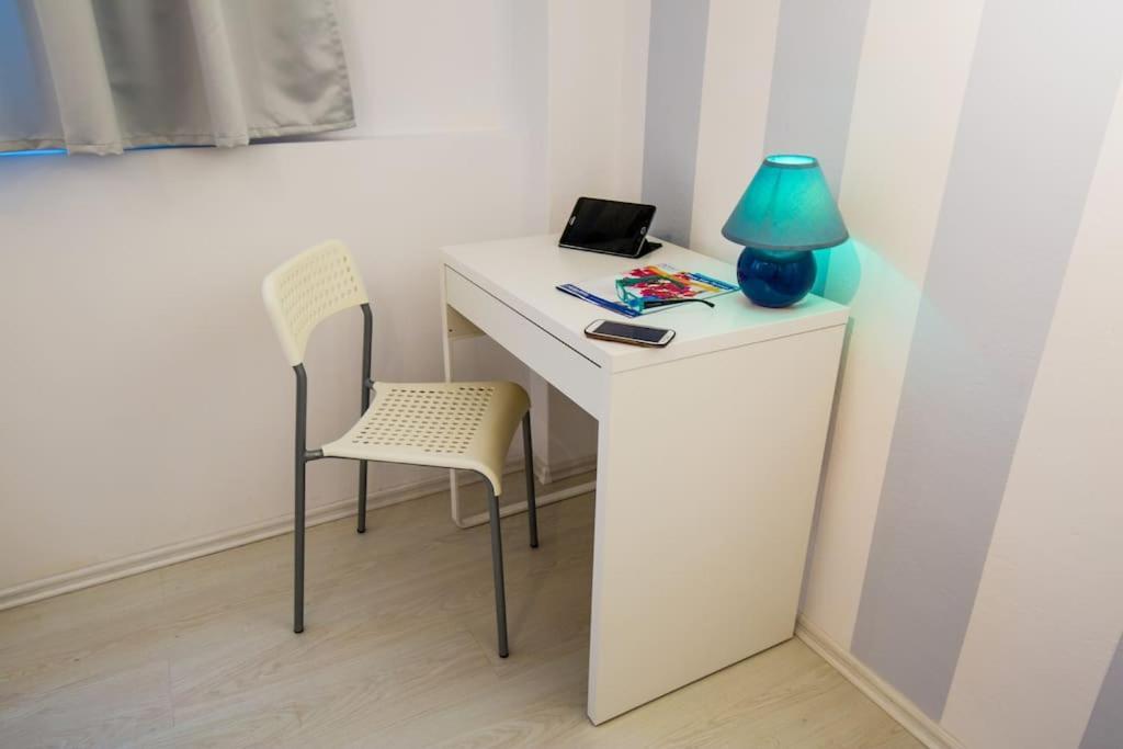 2 Bedrooms Apartment Close To Metro Dafni In 아테네 외부 사진