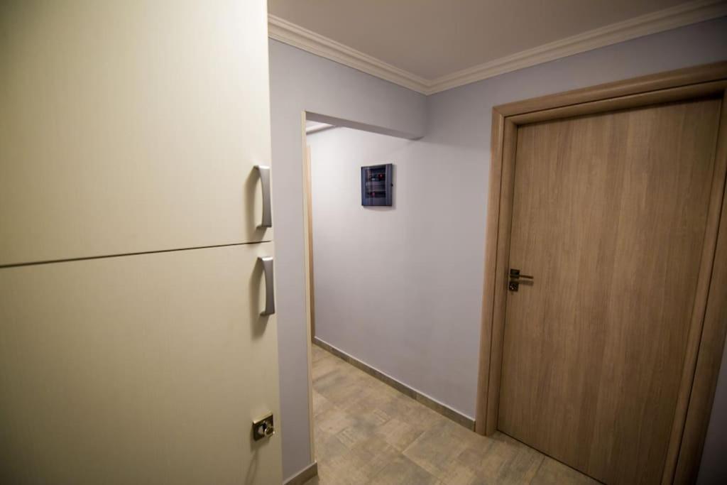 2 Bedrooms Apartment Close To Metro Dafni In 아테네 외부 사진