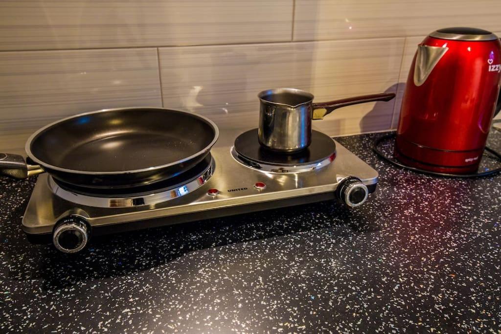 2 Bedrooms Apartment Close To Metro Dafni In 아테네 외부 사진